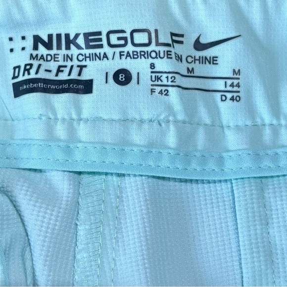 NWOT Nike Golf Dri-FIT Women's Water Resistant Mint Colour Shorts 8/Medium - Picture 5 of 7